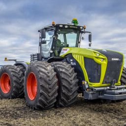 CLAAS-JD XERION tractor